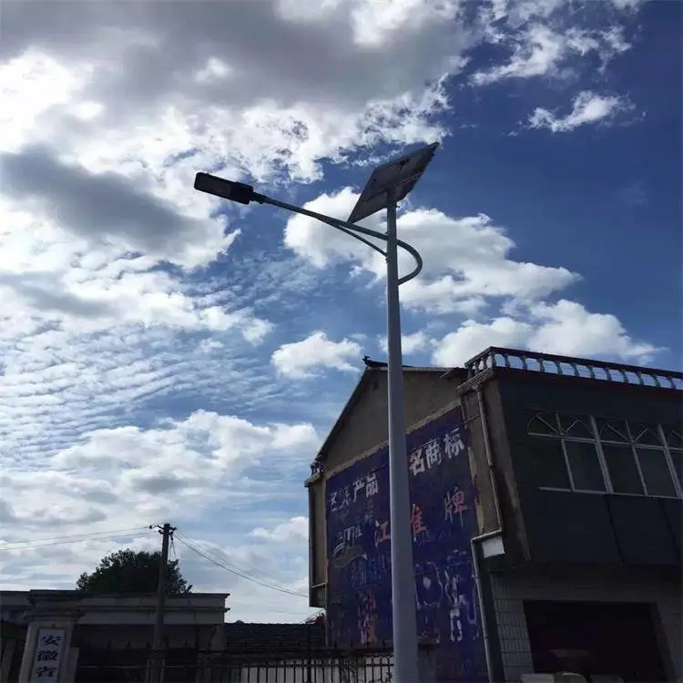 乡村6米高太阳能灯 LED锂电新能源照明灯 定制3.2v太阳能路灯