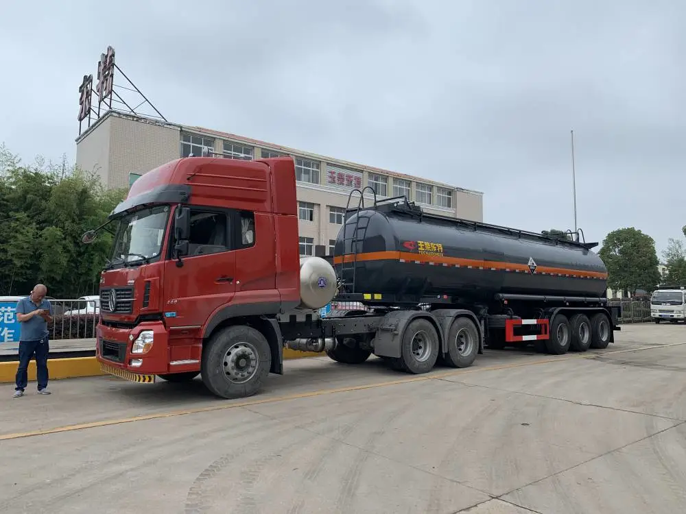 空气悬挂钢衬塑罐车,钢衬塑罐车 化工液体防腐罐车价格图片