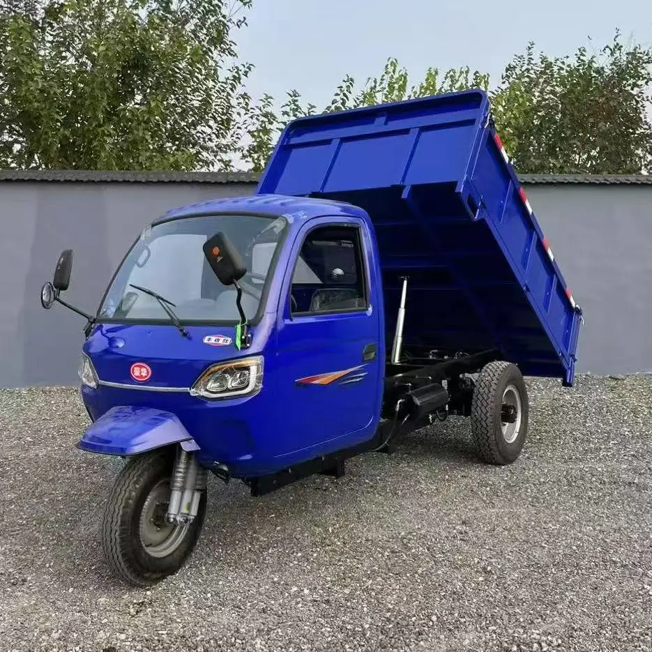 28马力全封闭棚柴油农用三轮车 断气刹车制动强的自卸三马车