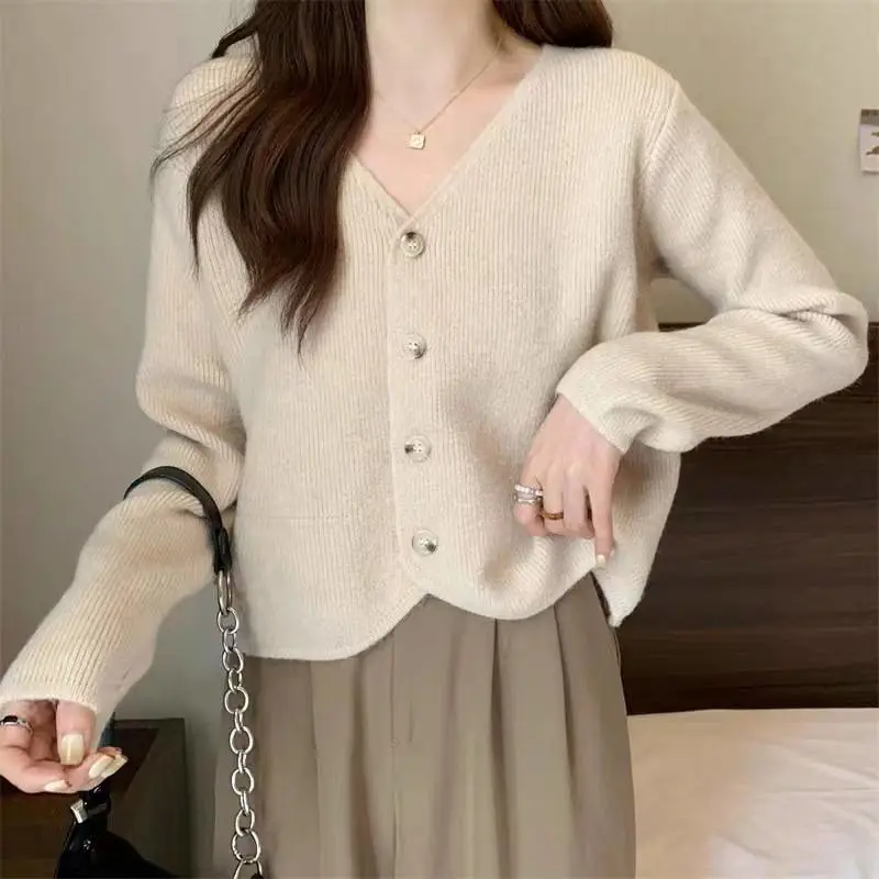 2-5元服装批发是真的吗新款洋气撞色毛衣女士服装尾货回收平台