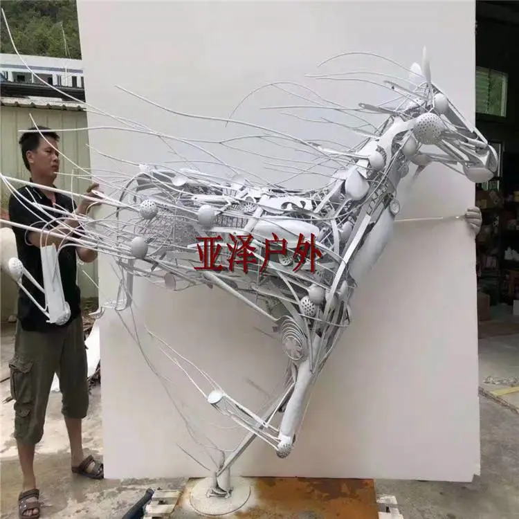 景观小品金属体育运动系列雕塑 河北沧州 不锈钢烤漆摆件 加工定制操场绿地创意雕塑