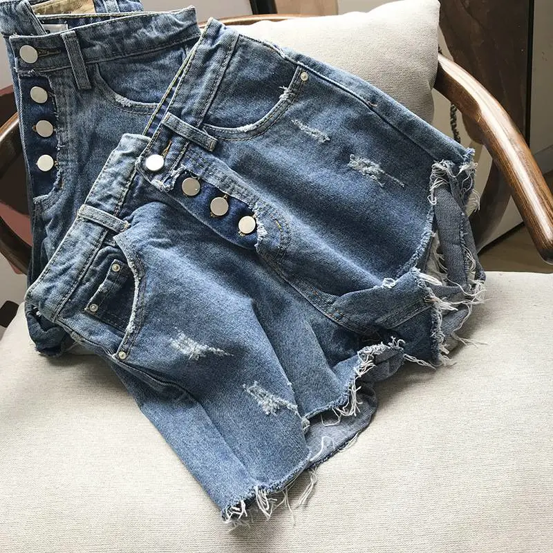 新疆昌吉5元以下服装批发新款短裤女破洞高腰简单牛仔短裤中裤适合女人开的小店
