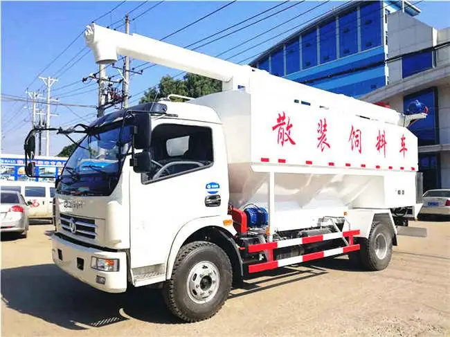 小三轴散装饲料车改装厂