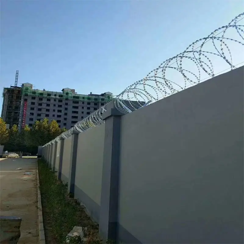 辽宁双台子刀片刺绳支架 定做异型单螺旋刺丝滚笼 冷镀锌刀片刺网