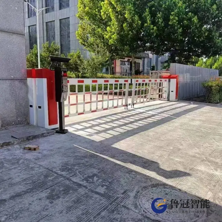 泰山区物业工地小区智能人脸识别三辊闸道闸门禁一站式安装