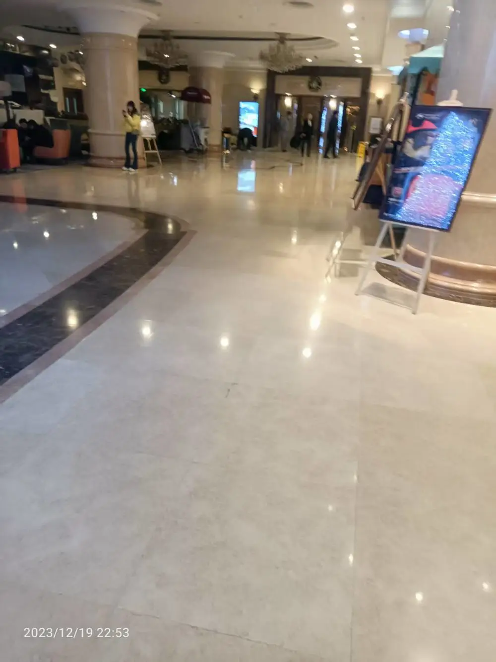 工装水磨石工程 大型场地施工 水磨石养护翻新 延长地面寿命