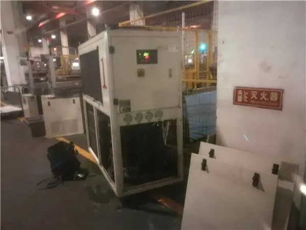 重庆冷冻机维修保养公司/重庆汽车配件制冷设备清洗加氟电话