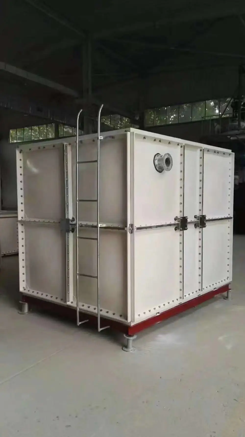 南京溧水玻璃钢水箱法兰厂家 博华消防水箱