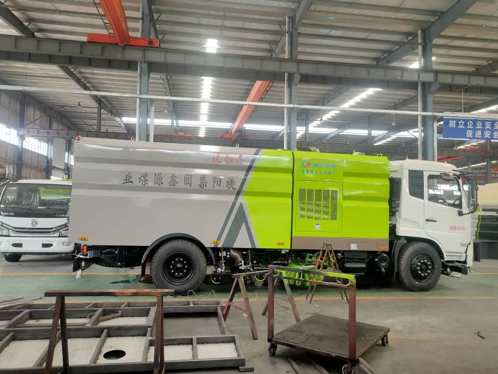 大多利卡中置吸尘车5吨环卫吸尘车图片