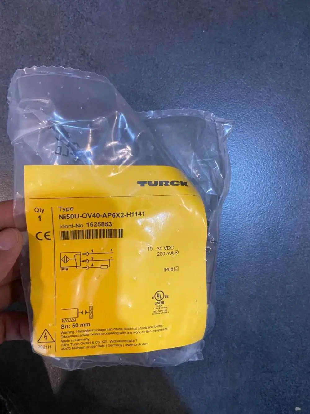 TURCK接近传感器BI8-M18-AP6X-H1141 结构尺寸: M18