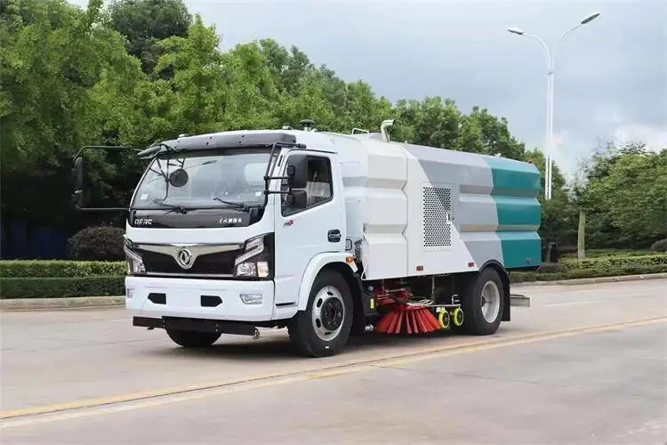 马路清扫车厂家 20吨扫路车多少钱 粉尘灰尘吸尘车