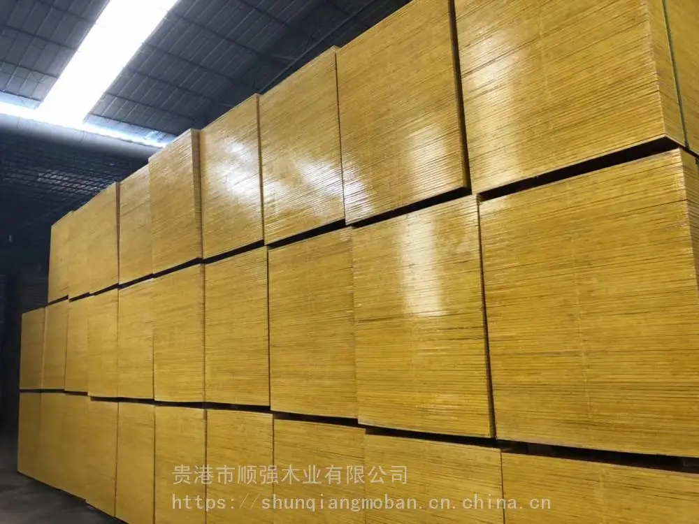广西建筑模板厂家基地，铁红面模板