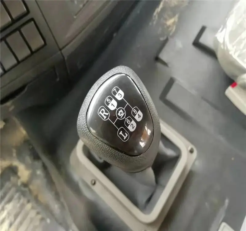 丽江东风随车吊12吨价格大概多少钱 的随车吊 16吨随车吊分期