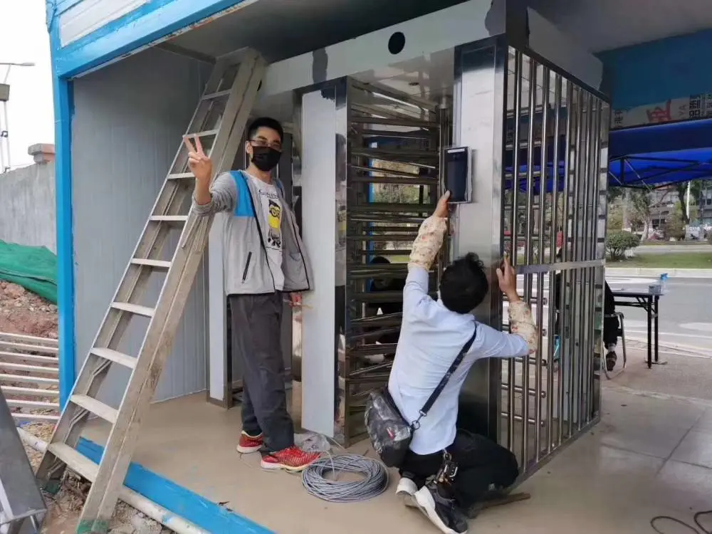 广东清远旋转闸门 转闸门维修 人脸识别门禁智通