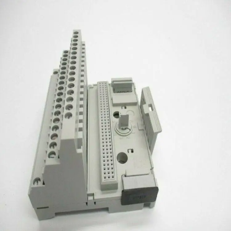 AB罗克韦尔VPL-B1651C-PJ14AA模块 PLC 触摸屏