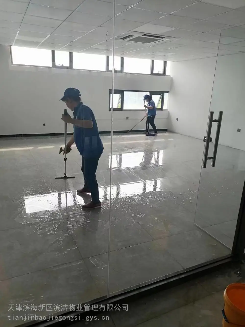 天津市滨海新区周大福附近外墙清洗