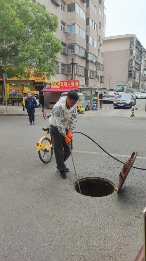 太原市周边市区环卫车清理化粪池 抽粪吸污 市政管道清洗清淤疏通服务