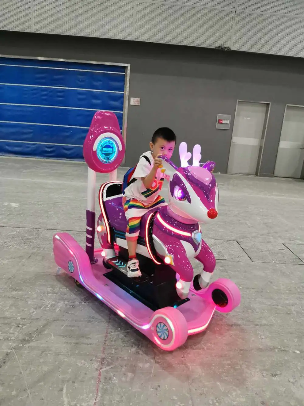 阿比鹿新款亲子碰碰车超级轩辕神鹿儿童电动商场户外广场游乐设备项目