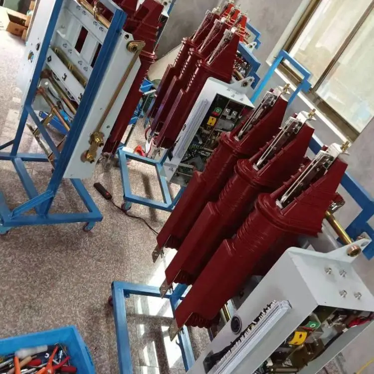 川龙VCD-12GD/630-25一体式隔离接地三工位真空断路器