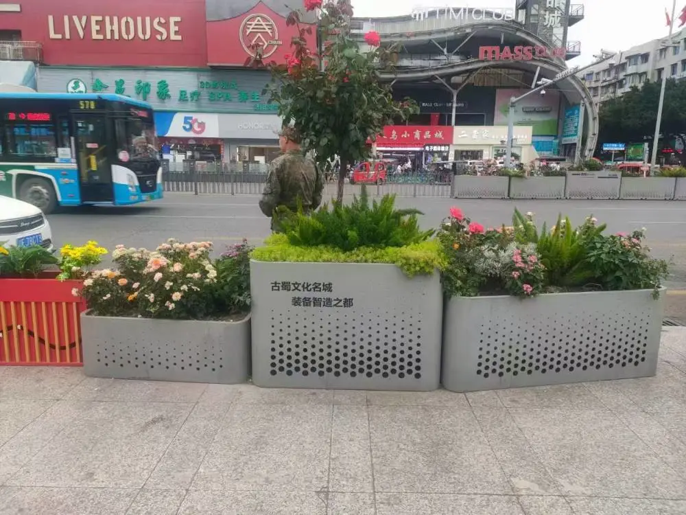 市政公园户外几何形不锈钢花箱 金属景观种植花盆花槽厂家