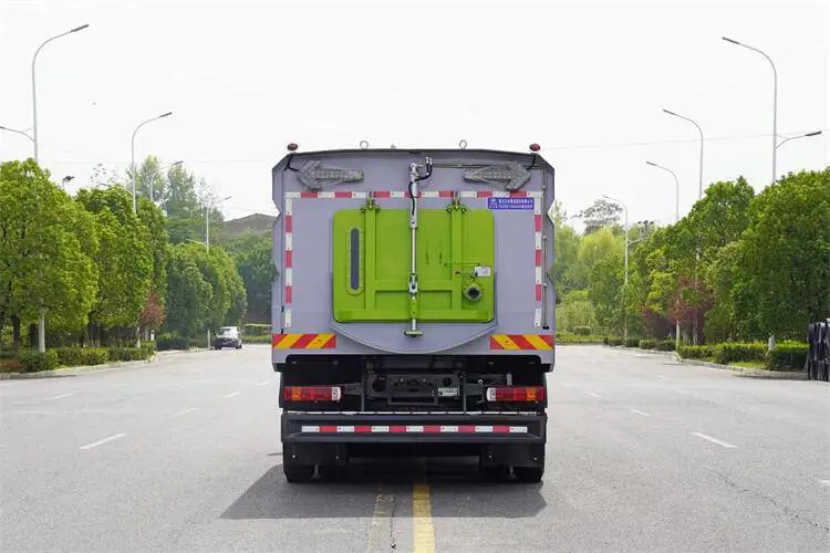 马路清扫车厂家 20吨扫路车多少钱 粉尘灰尘吸尘车