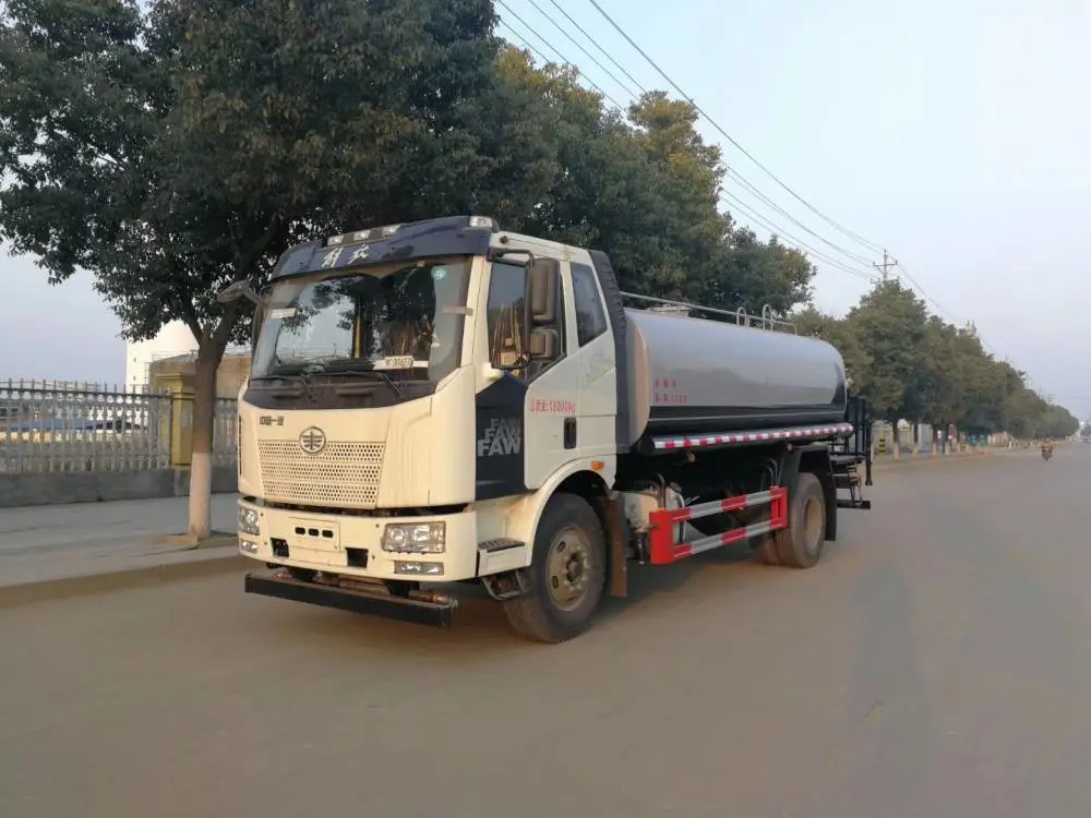 湖北 15吨洒水车 工地除尘洒水车 全国联保,按需求订制