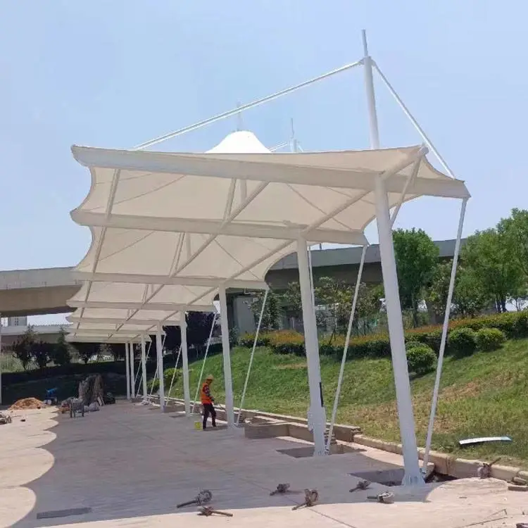 制作SF4364公交车室外遮阳蓬 钢膜结构雨篷 安装车棚张拉膜