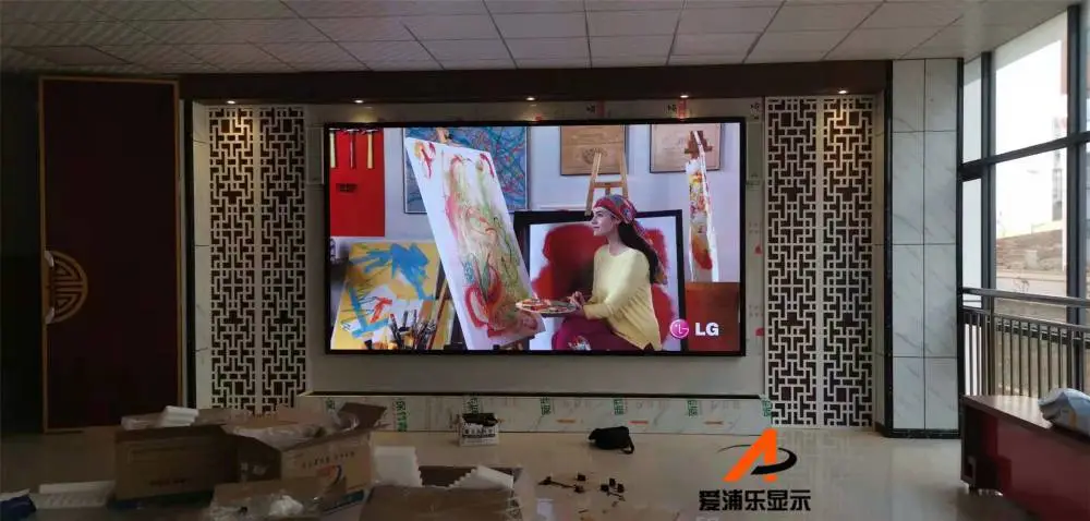 希尔顿酒店室内会议室贴墙P2高清全彩LED显示屏的生产厂家和价格