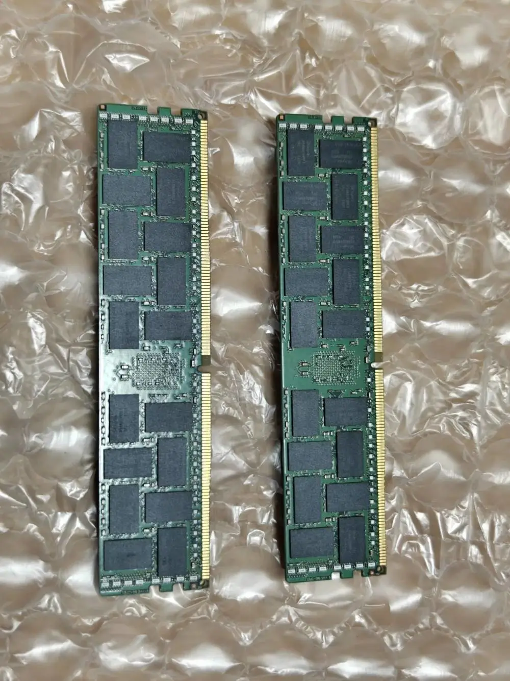 海力士SK hynix DDR4 64GB 3200 ECC RDIMM 服务器内存条