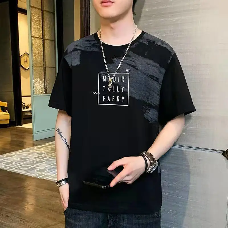 贵州黔东丹寨地摊服装批发市场在哪里地摊T恤批发几块钱男T恤批发