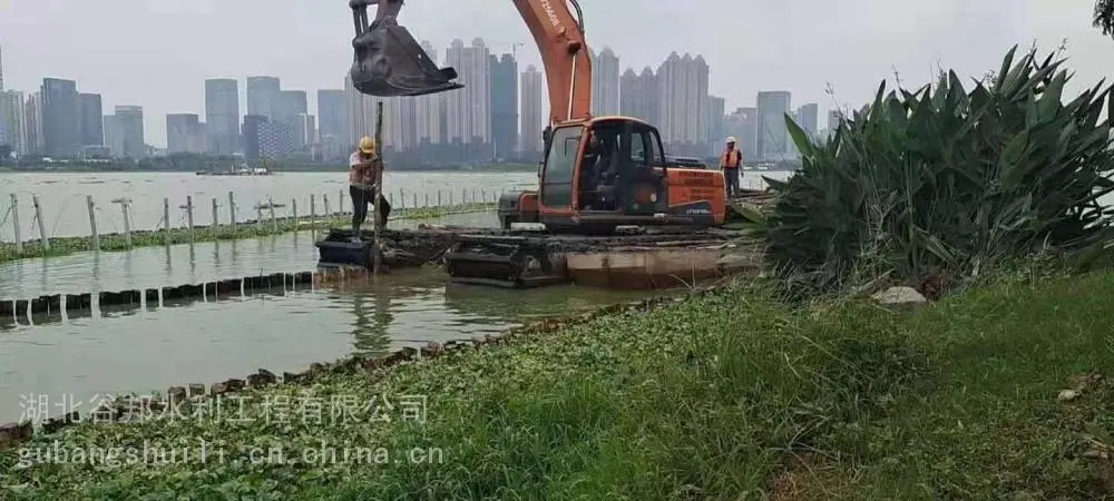 水上挖机出租租赁 四平水上浮船挖掘机租赁按月多少钱