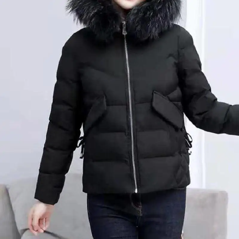 陕西渭南亏本处理棉衣货源几块钱服装毛衣批发拼色羽绒棉衣女学生