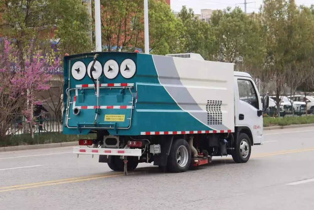 跃进道路吸尘车18吨矿区吸尘车