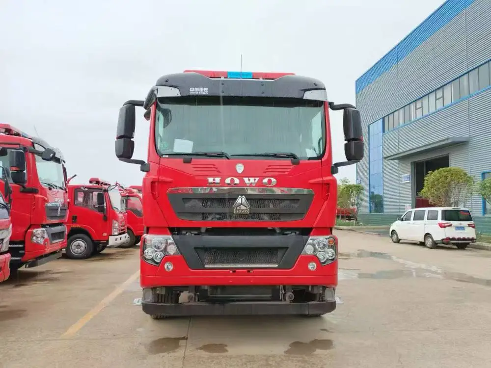 重汽豪沃11吨干粉泡沫消防车HOWO后双桥460马力化工厂应急救火车