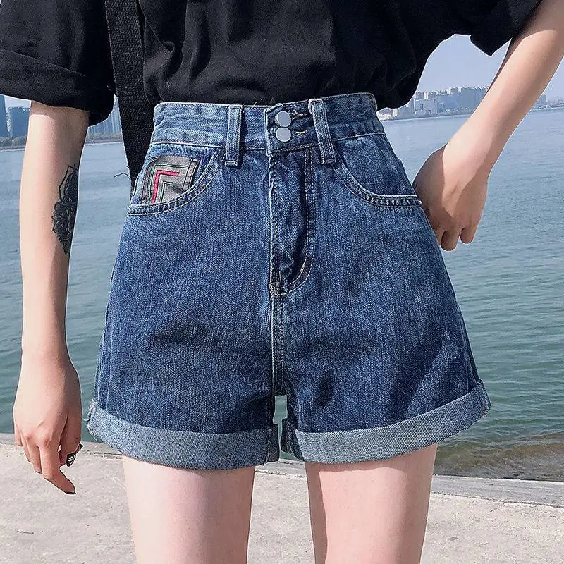 两三千在义乌能批发多少货夏季时尚潮流牛仔热裤长期批发5元外贸服装