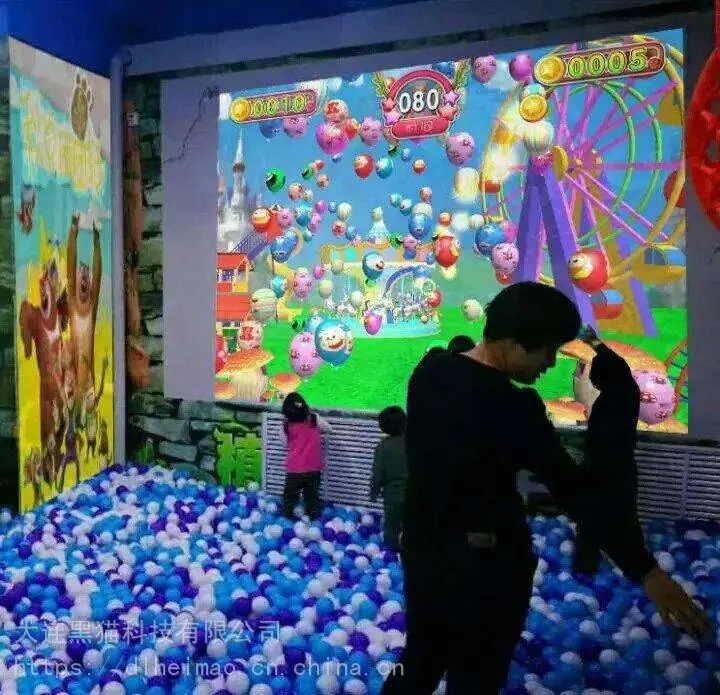 儿童3D互动游戏墙体投影砸球儿童乐园转配项目沙滩滑梯投影仪