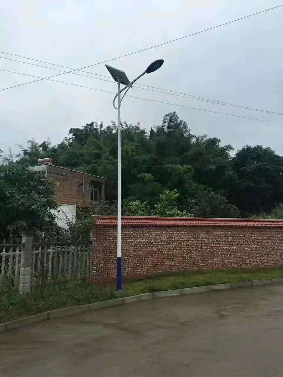 钦州8米球场灯杆 生产 金豆款