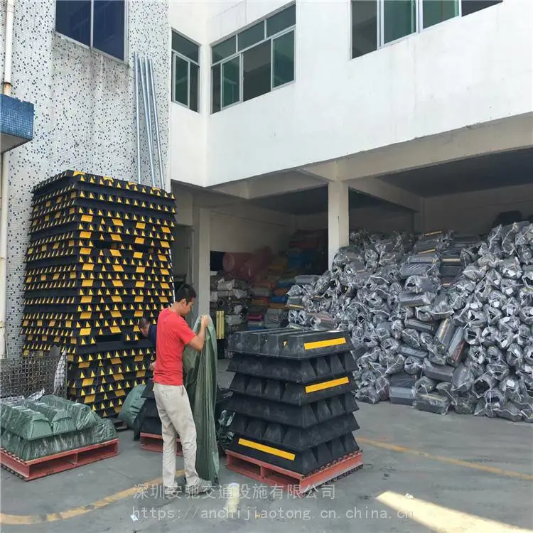 厂家直销价格便宜广安灰色挡车器 不锈钢拉丝器