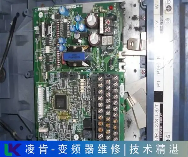 CT变频器有噪音维修抖动