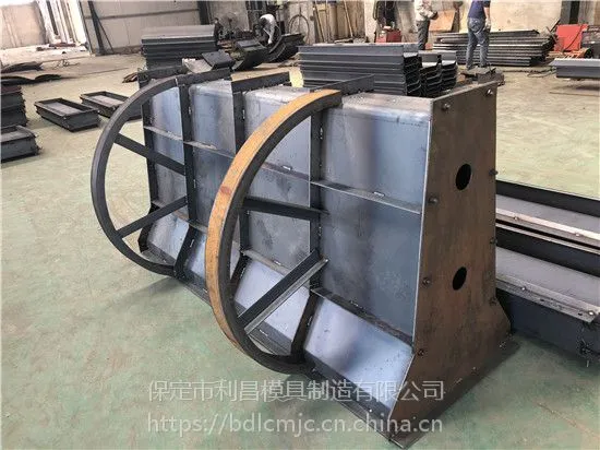 隔离墩模具、隔离墩钢模具、中央隔离墩模具展示效果