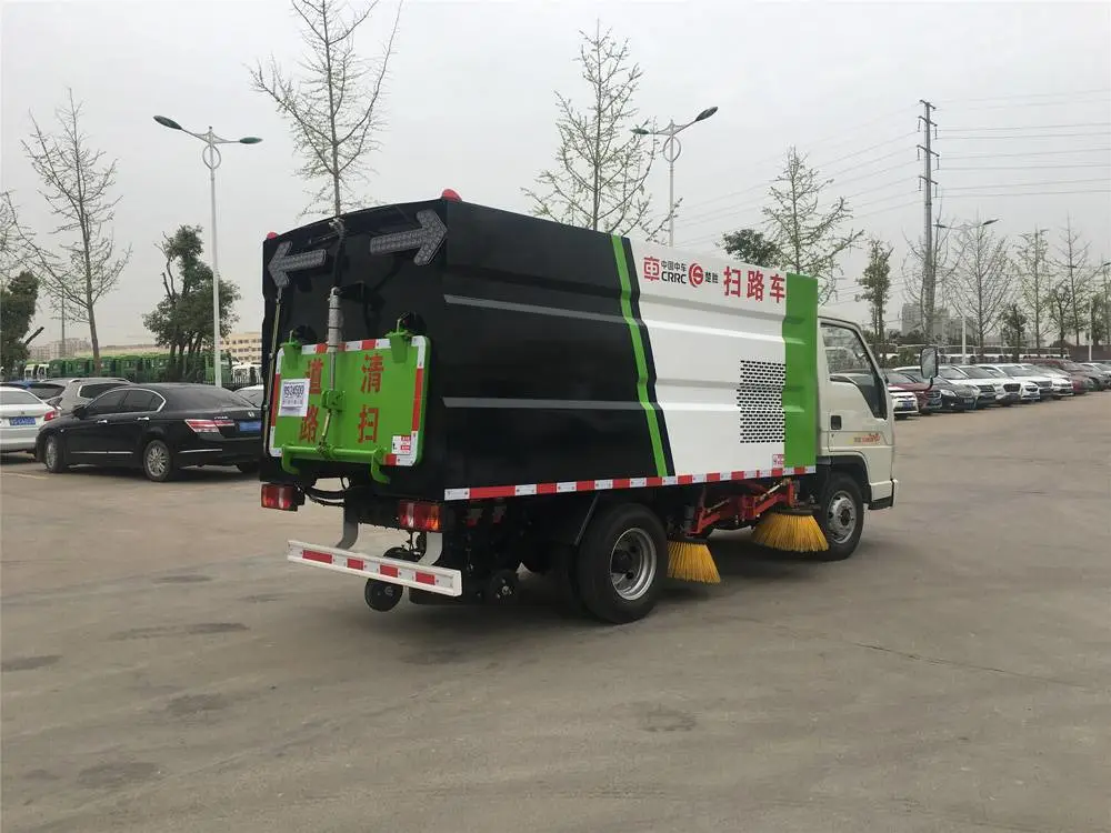 扫路车