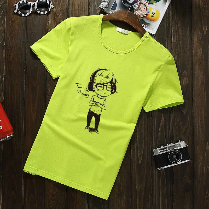 摆地摊卖衣服男装潮牌男式t恤新款哪里有便宜的地摊服装批发