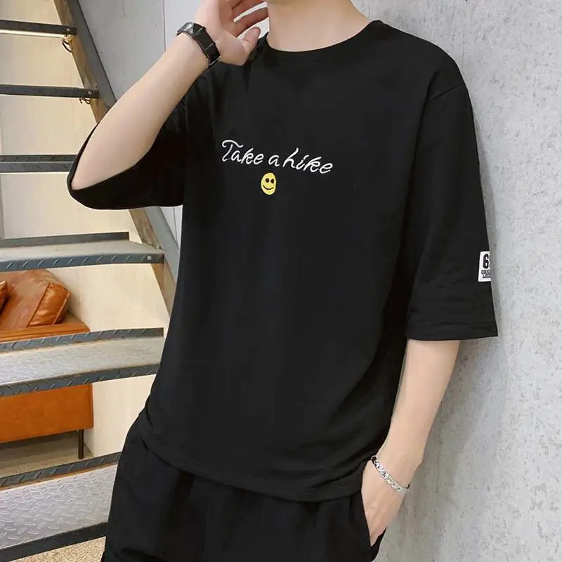 一千元摆地摊卖衣服5元便宜服装男式T恤余杭地摊服装在哪里批发