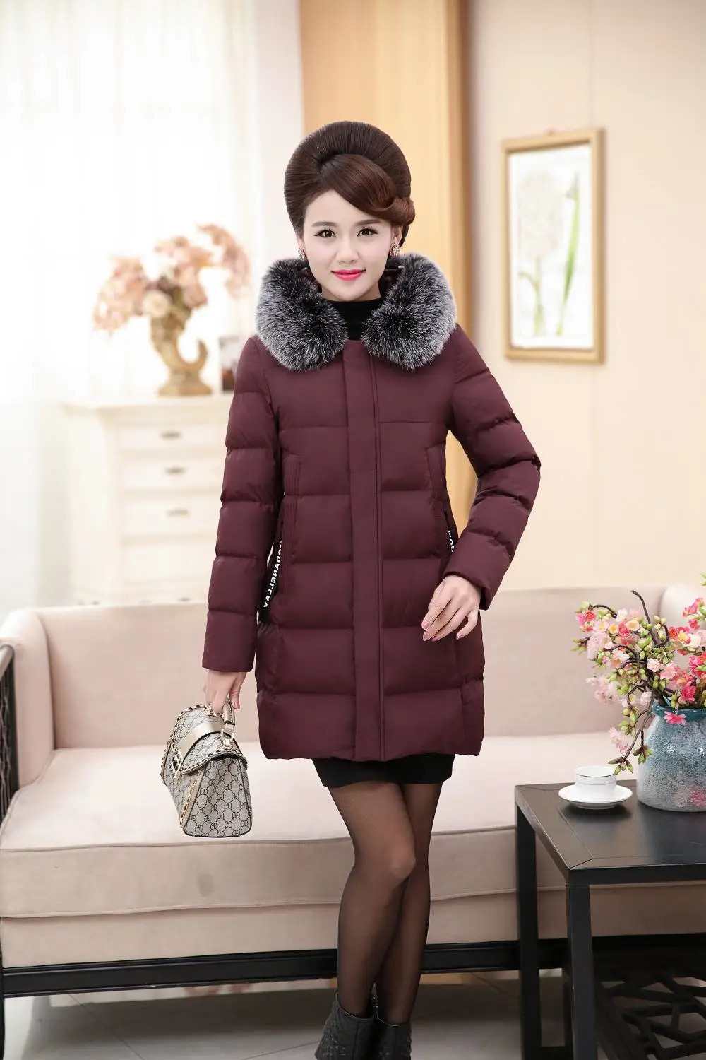 如果开服装店如何起步外套保暖羽绒棉袄杂款大码外套女款棉衣冬装武汉中老年服装批发
