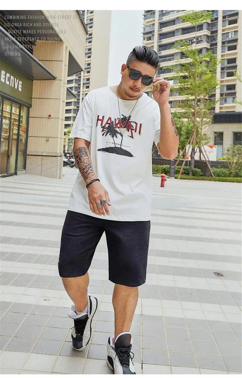湖南长沙岳麓夏季短袖圆领t恤男士路桥批发衣服的市场在哪里3元5元男装工厂衣服