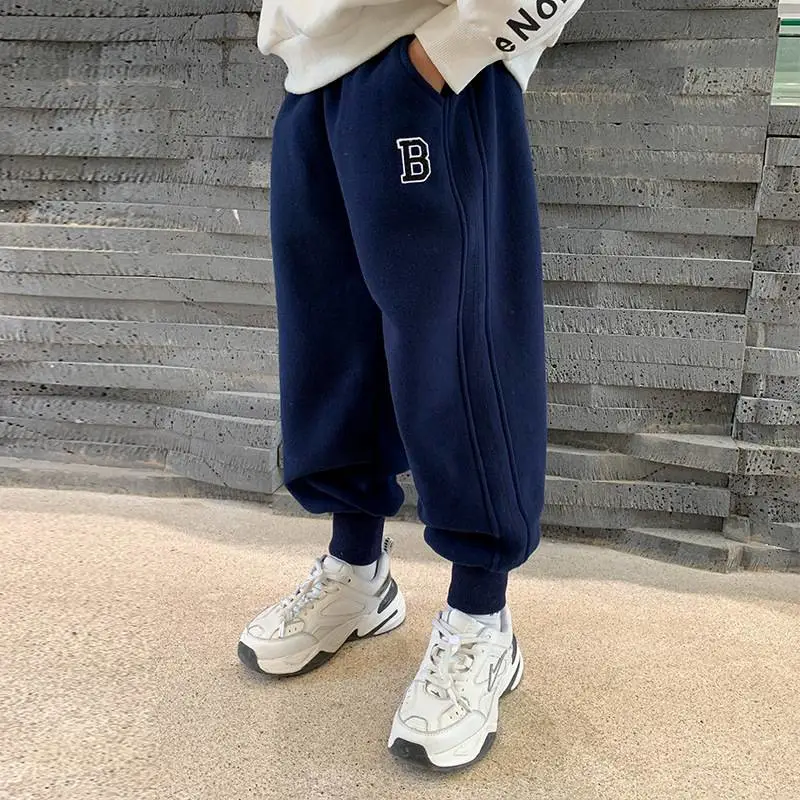 服装地摊货源批发短袖纯棉T恤套装男女童品牌尾货衣服批发进货渠道