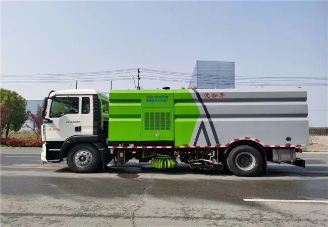 喷雾道路清扫车快速清扫专家