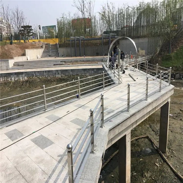 河道景观 桥梁不锈钢护栏 不锈钢立柱规格型号 多重配件