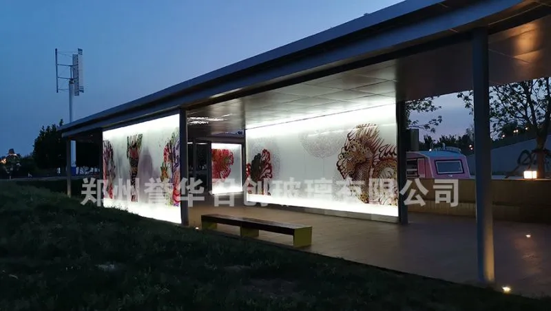 隔断走廊景观墙灯箱夹胶玻璃就选郑州誉华召创