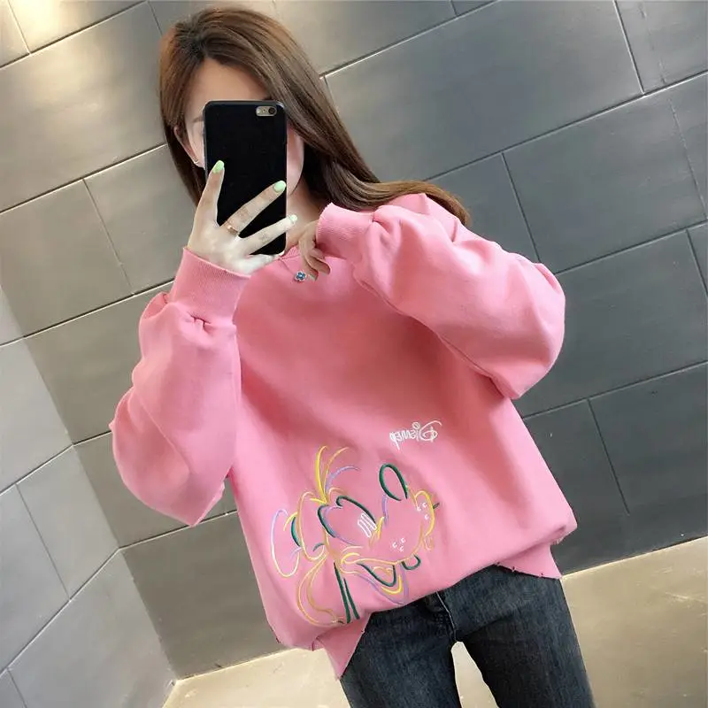 新手批发衣服怎么拿货学院风圆领卫衣女潮ins圆领卫衣地摊批发服装地摊照片